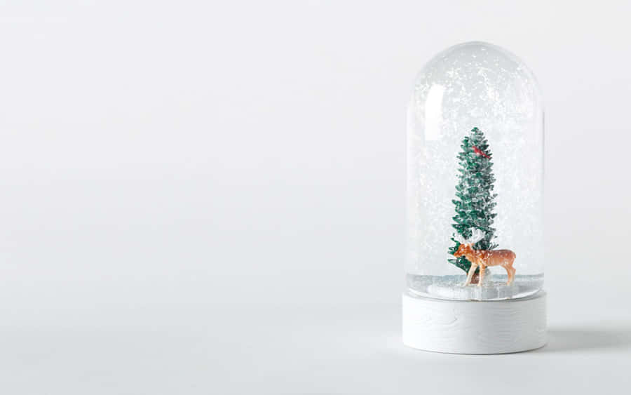 Minimalistische Weihnachts-Schneekugel