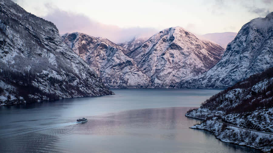 Winter Fjord Sonnenuntergang Kreuzfahrt
