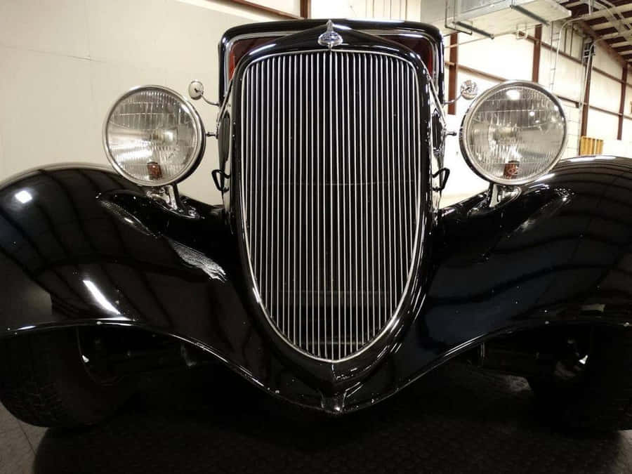 Vistaravvicinata della griglia di un'auto su un veicolo elegante e moderno.