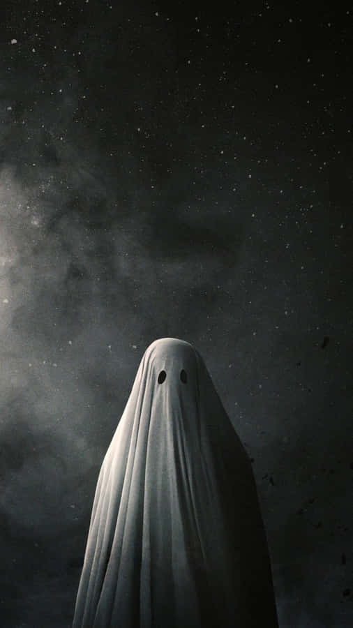 Aparição Fantasmal na Noite Estrelada