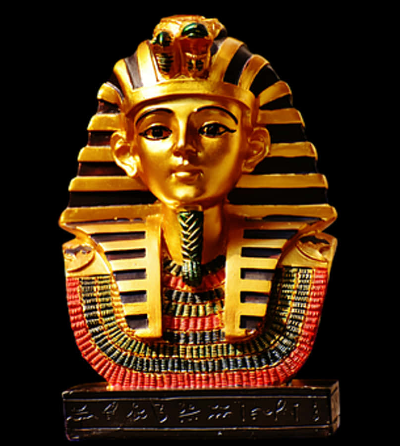 Golden_ Pharaoh_ Statue