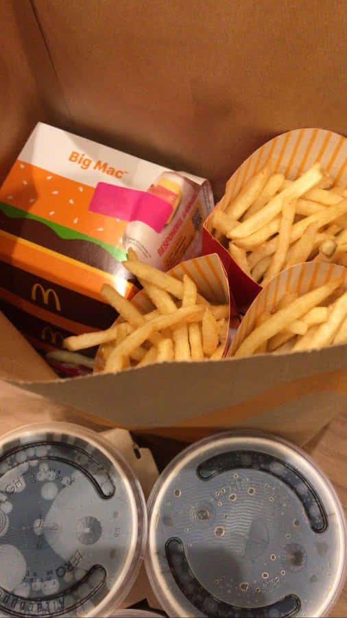 Bildvon einer Schachtel Pommes von McDonald's