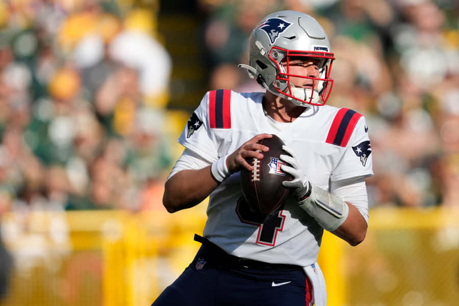 Quarterback bereitet sich vor, den Football zu werfen