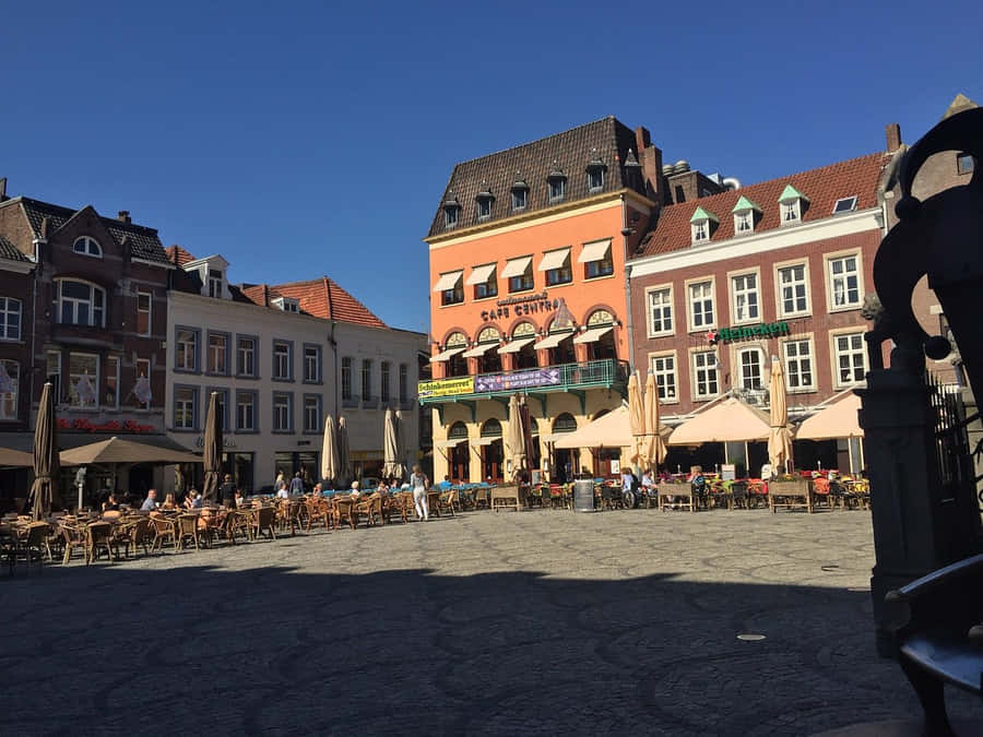 Dia Ensolarado na Praça do Mercado de Venlo
