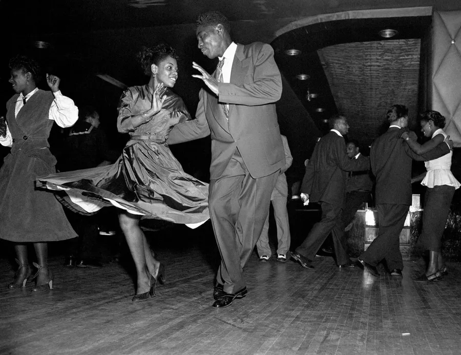 Captivating Swing Dance Performance