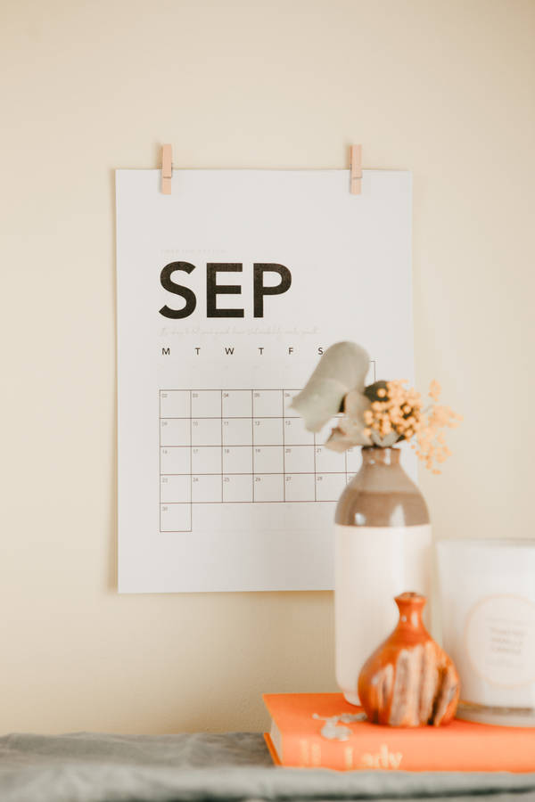 Download September Calendar On Wall Wallpaper