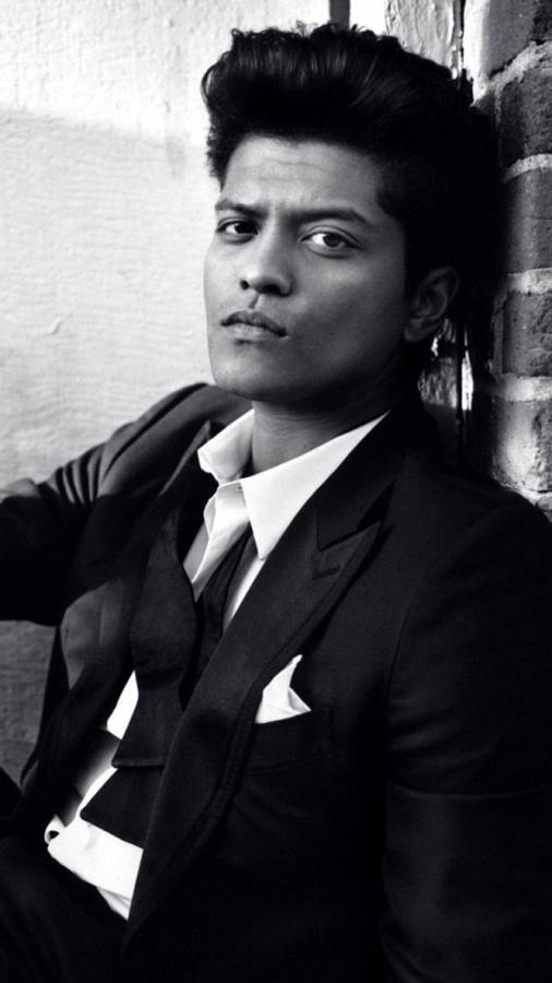 Download Serious And Sexy Bruno Mars Wallpaper Wallpapers Com