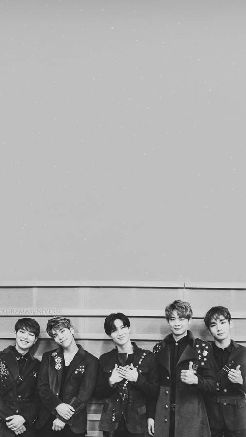 Download Shinee Black And White Wallpaper | Wallpapers.com