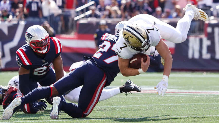 Taysom Hill Derrubado no Ar