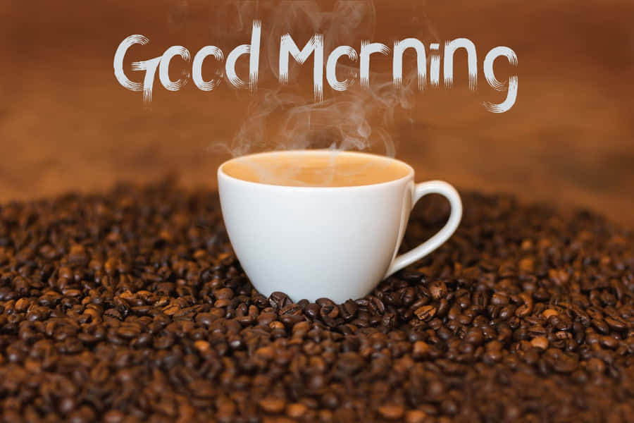 GenießenSie eine Tasse Morgenkaffee und starten Sie Ihren Tag.