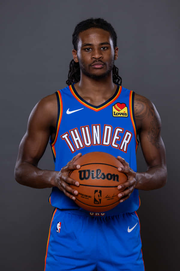 Ritratto di Giocatore di Basket con Maglia Thunder