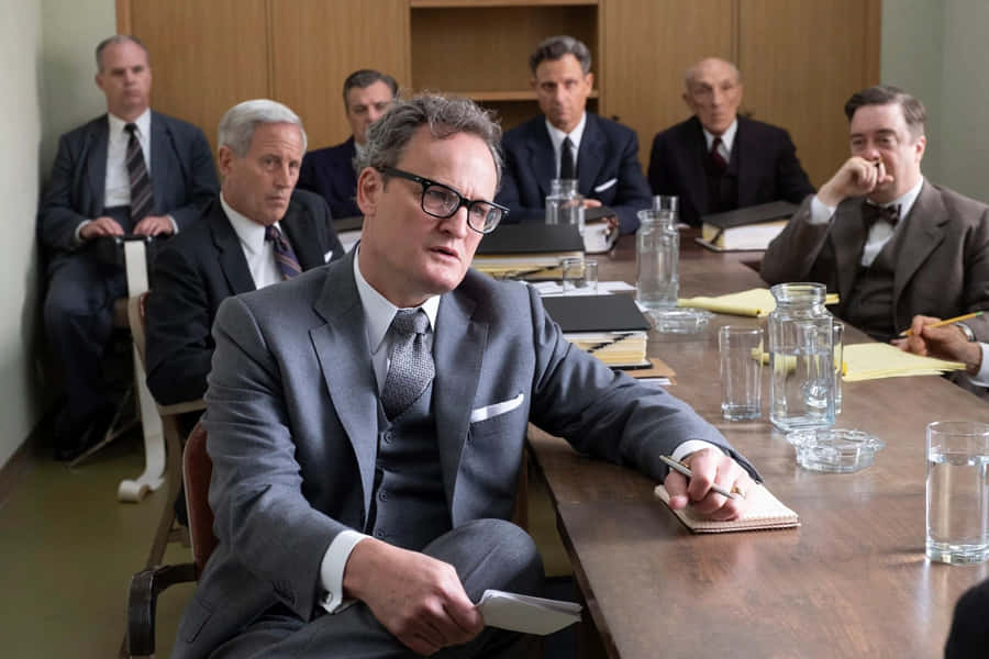 Discussione in sala riunioni con Jason Clarke