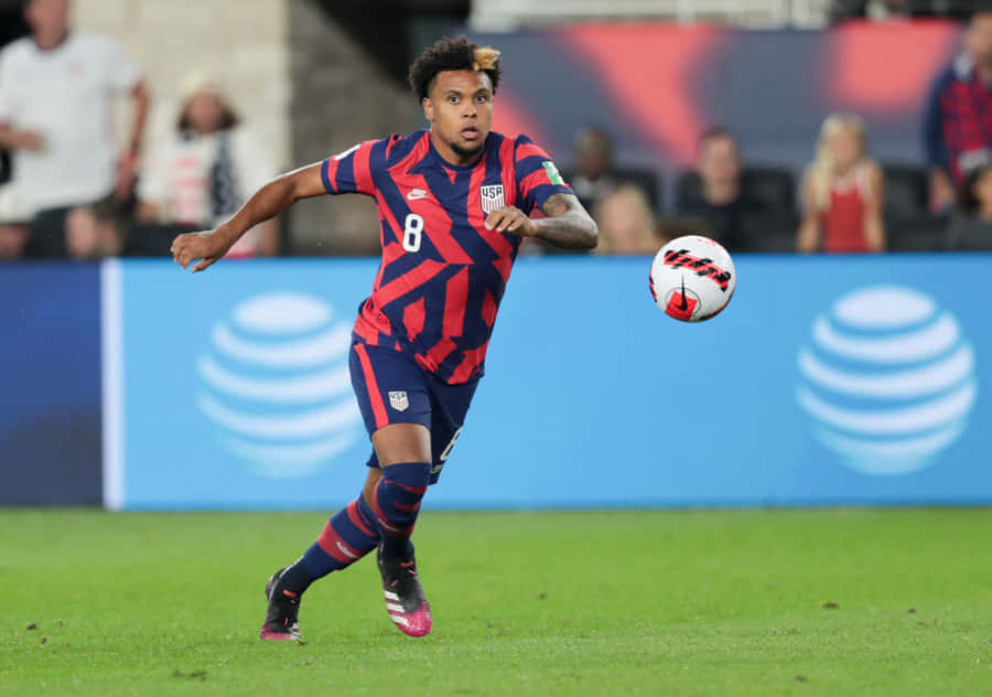 Weston McKennie USA Fußballaktion
