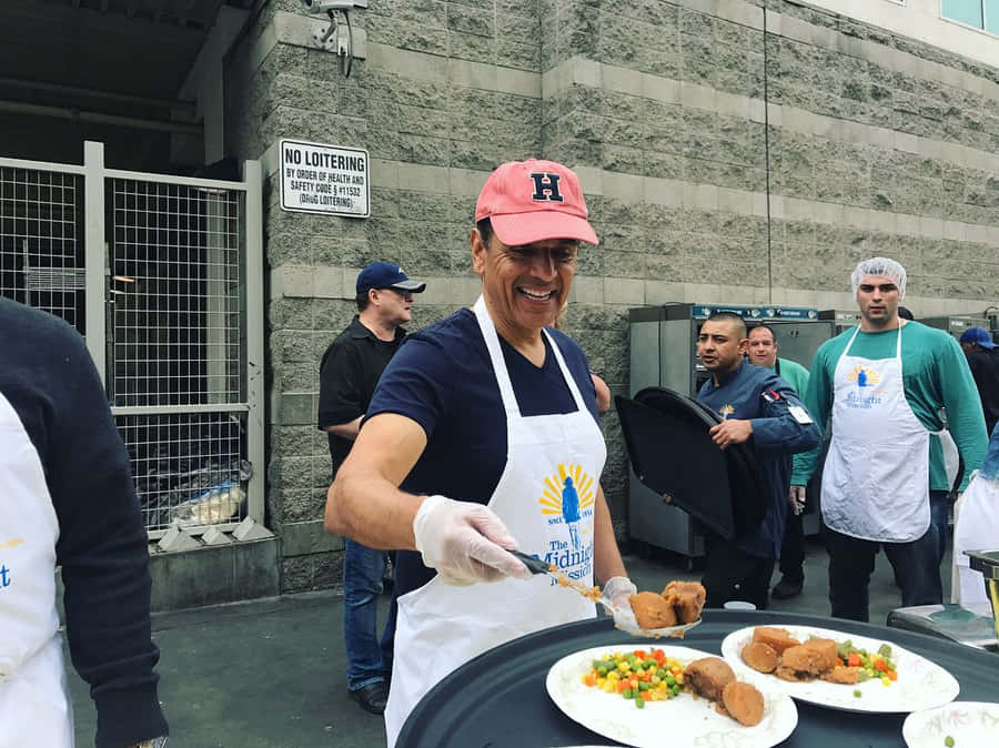 BorgmästareAntonio Villaraigosa visar sin passion för matlagning.
