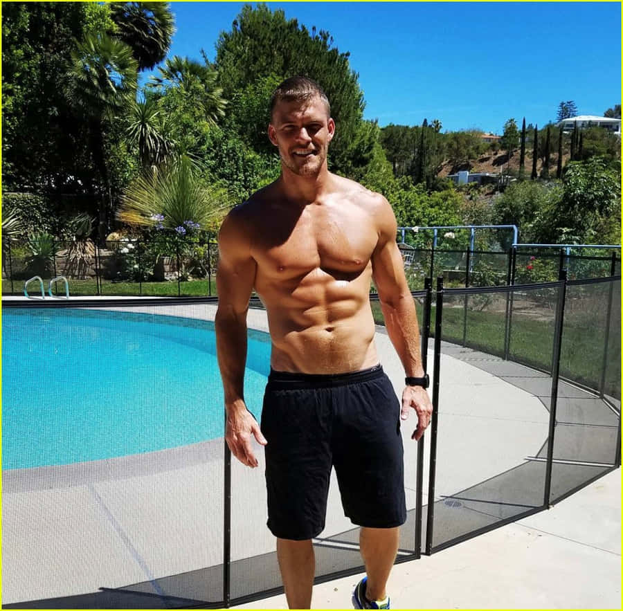 Alan Ritchson Abs Black Short