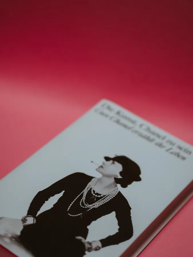 Chanel Book Red Table wallpaper 