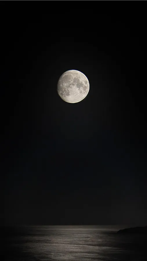 Moon Iphone