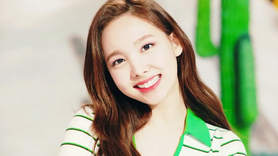 Twice Nayeon Smiling