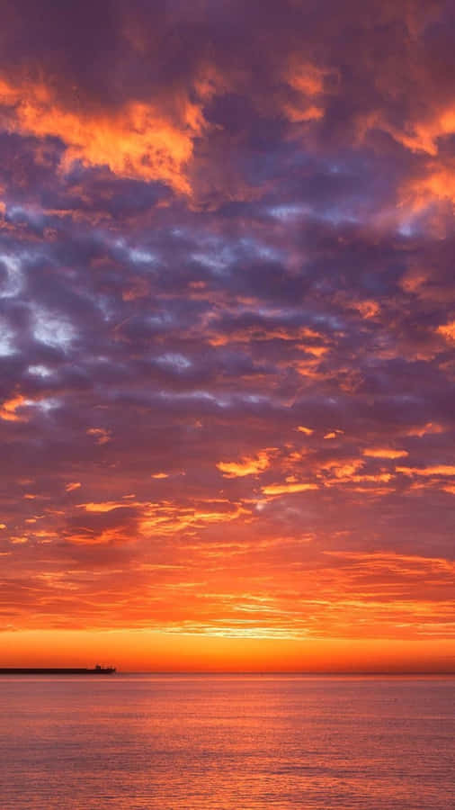 Upea valtameri-auringonlasku