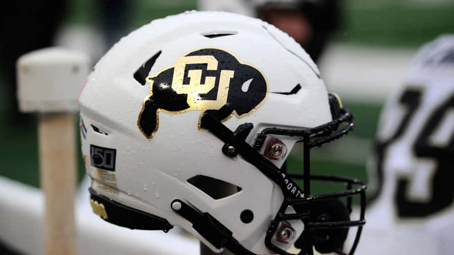 Casco da Football dei Colorado Buffaloes con Gocce di Pioggia