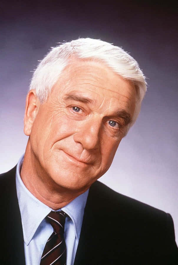 LeslieNielsen is not a sentence related to computer or mobile wallpaper. It is the name of a Canadian actor. Could you please provide a sentence related to computer or mobile wallpaper that you would like to be translated into German?
