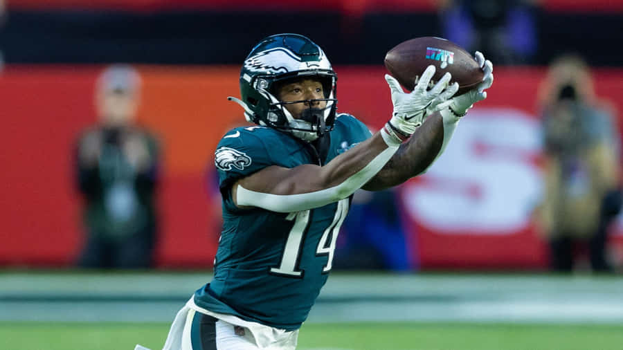 Jogador do Eagles Pegando Futebol