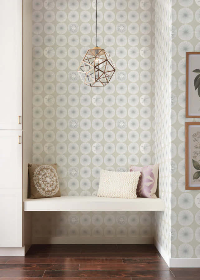 Modernes geometrisches Lichtobjekt in gemütlicher Ecke.jpg