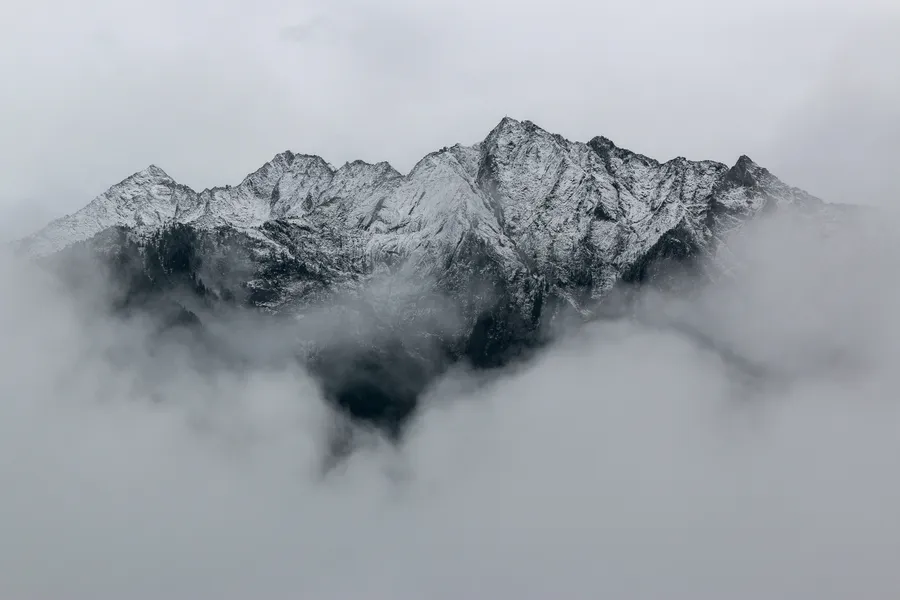Mountain Iphone Display Impressive  Stark