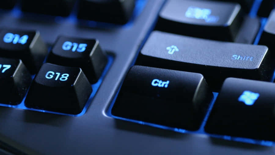 Tecladode Jogos G18 da Logitech com teclas periféricas.