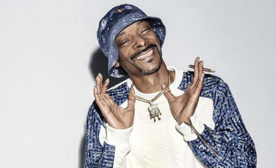 Download Wacky Snoop Dogg 90s Rapper Wallpaper | Wallpapers.com