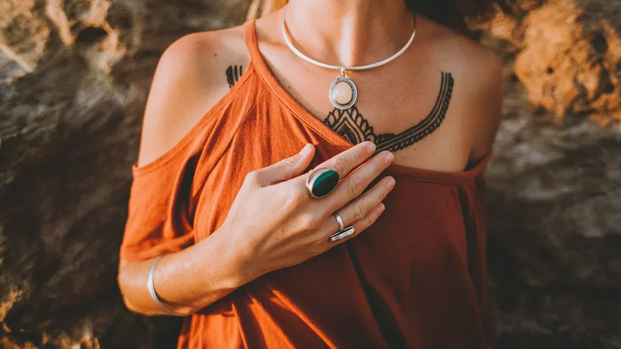 Elegant Turquoise Ring on a Dark Surface