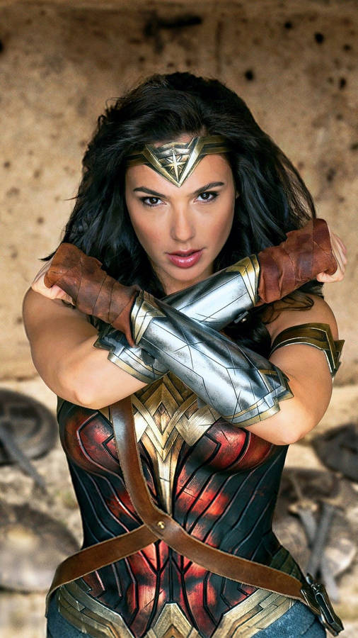 Download Wonder Woman With Crossed Arms Wallpaper