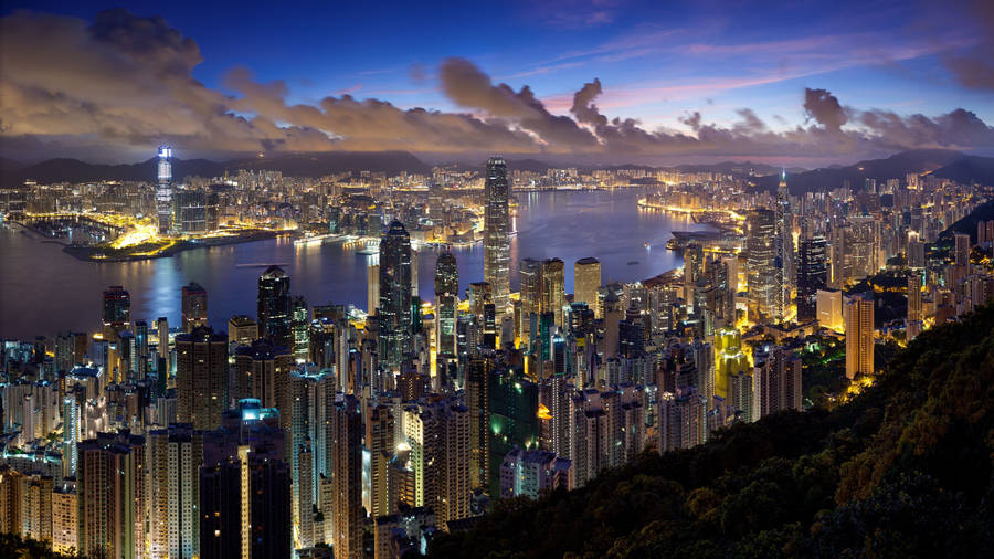 Brilliant Hong Kong cityscape wallpaper.