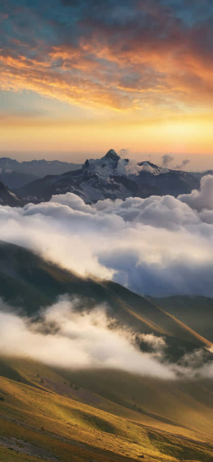 Vistaaérea de 360° de las majestuosas Montañas del Teide en Tenerife, España.
