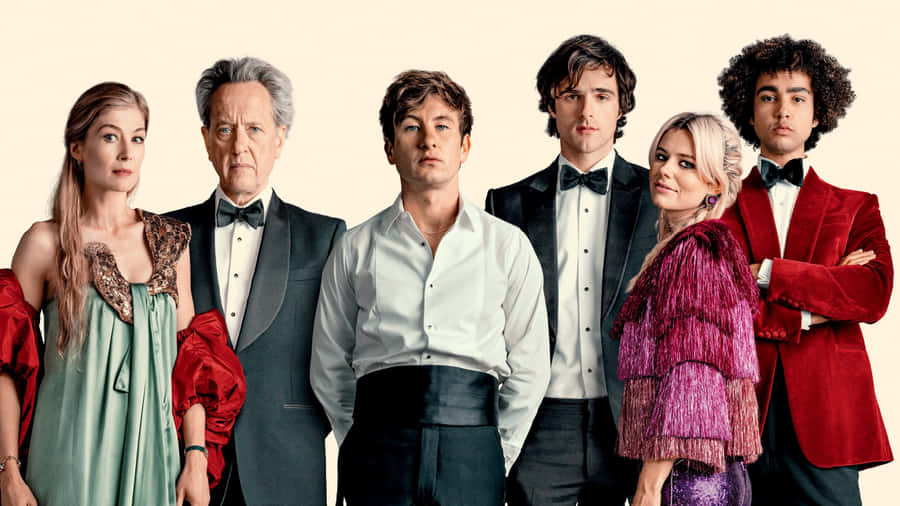 Grupo Elegante em Traje Formal