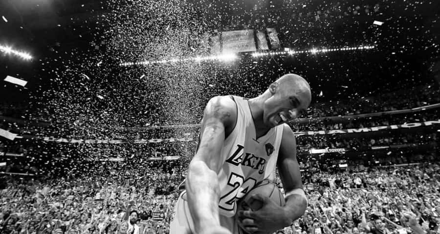 Kobe Bryant Feier Schwarz und Weiß