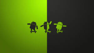 Três ícones de robô Android andando de skate em um fundo dividido verde e preto. — Desenvolvedor Android Papéis de Parede