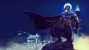Batman está em um telhado em Gotham City à noite durante a chuva com uma lua cheia atrás dele. — Batman incrível Foto Papéis de Parede