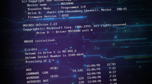 Prompt de comando vintage do MS-DOS com texto azul brilhante em um fundo digital escuro. — Mitsuba Sousuke Papéis de Parede