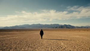 Een minimalistisch landschap geïnspireerd door de iconische opening van de film, met nadruk op isolatie en uitgestrektheid.
