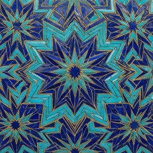 Abstrak close-up dari pola ubin bintang geometris Alhambra dalam warna biru dan emas