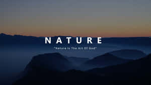 Picos de montanhas envoltos em névoa ao entardecer com sobreposição de texto inspirador. — Paisagem do Google Foto Papéis de Parede