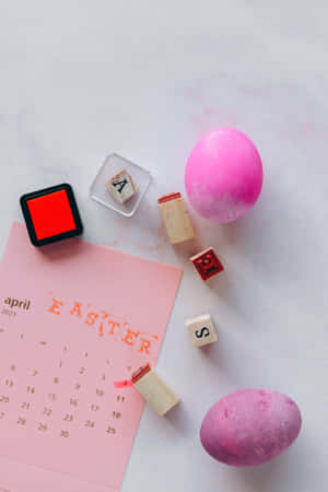 Easter eggs wooden letter stamps and calendar on marble surface — Happy Easter Background