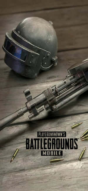 Perlengkapan medan perang termasuk helm senapan dan peluru di lantai kayu — Playerunknowns Battleground Desktop Wallpaper