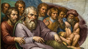 Et detaljeret fokus på venstre gruppe af Skolen i Athen, der fremhæver Pythagoras og Euklid med geometriske elementer.