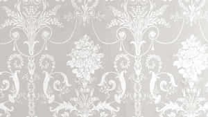 Papel de parede cinza com motivos florais ornamentados e volutas brancas. — Estética branca Papéis de Parede