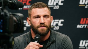 Forrest Griffin ger en intervju efter en kamp.