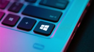 Close-up of Windows 11 logo on laptop keyboard