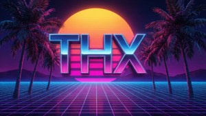 Neon THX-logo, der lyser i en retro solnedgangsscene med palmer og gittergulv.