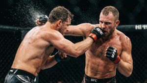 Kenny Florian iskee voimakkaan vasemman koukun oktagonissa.